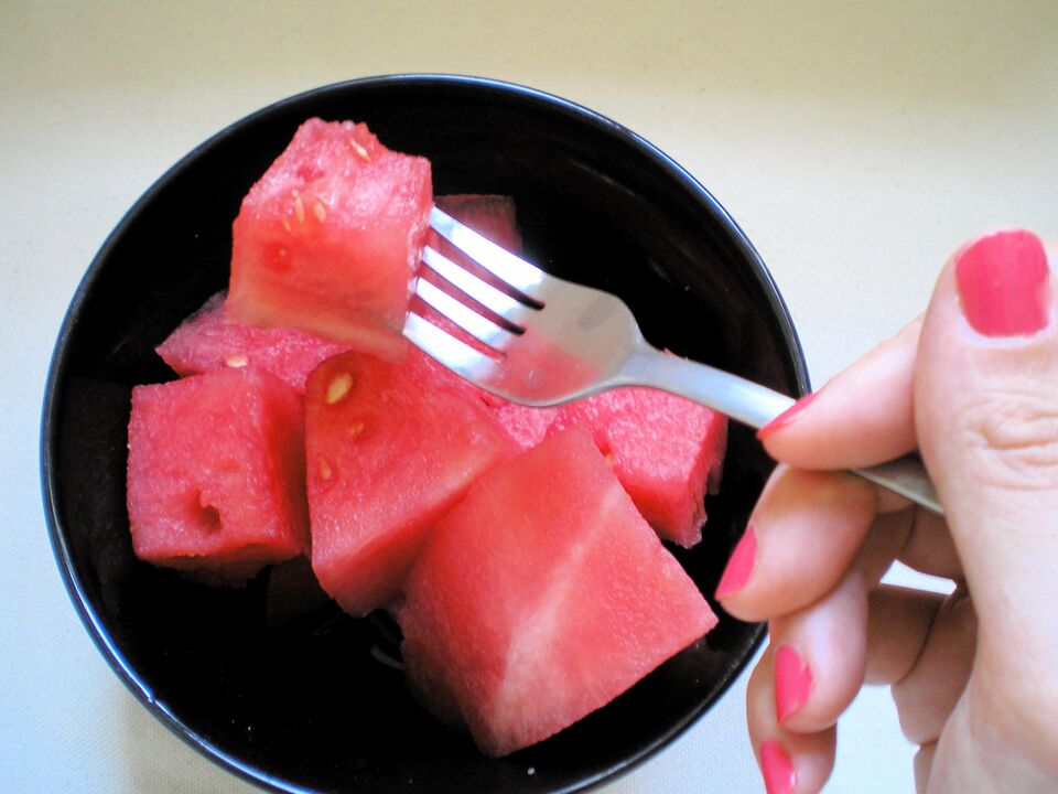 Eating watermelon to get rid of extra pounds