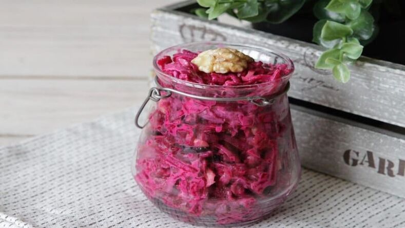 beetroot cleansing salad on a protein diet